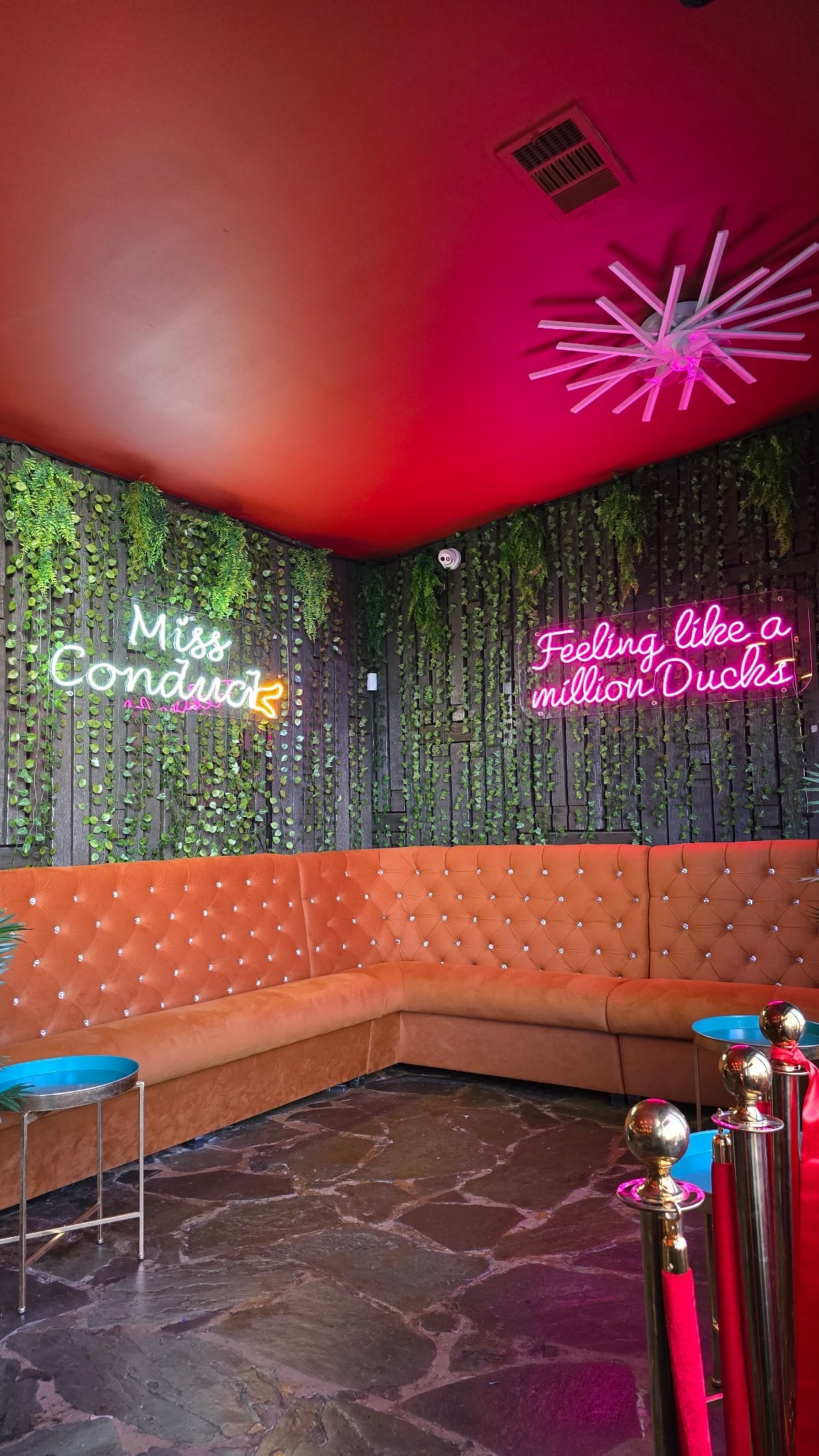 LED & Illuminated Signs